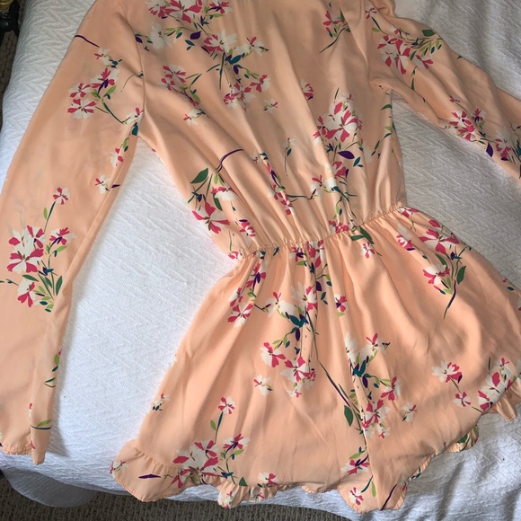 Super Cute Floral Pink Romper! - Picture 5 of 6